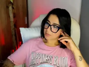 Val_varago  live sex cam