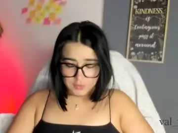 Val_varago  live sex cam