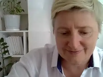 Vea_motty  live sex cam