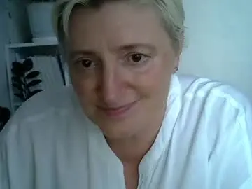 Vea_motty  live sex cam