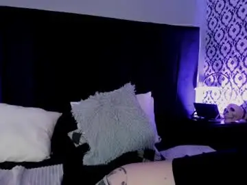 Adeelinee  live sex cam
