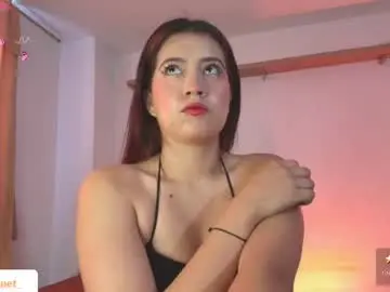 Brunnetari  live sex cam