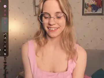 Cutefluffy  live sex cam