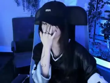 Elainebeness  live sex cam