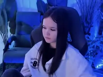 Elainebeness  live sex cam