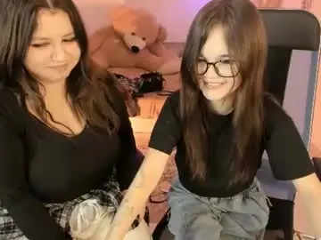 Elainebeness  live sex cam