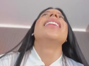 Emelie_89  live sex cam