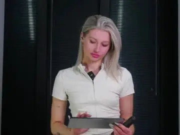 Greengazon  live sex cam