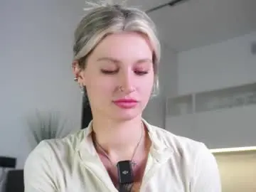 Greengazon  live sex cam