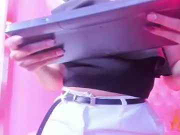 Irisfyre  live sex cam