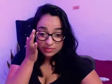 Itsdarlyn  live sex cam