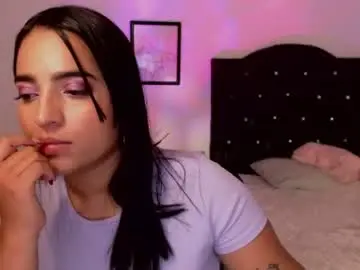 Itsdarlyn  live sex cam