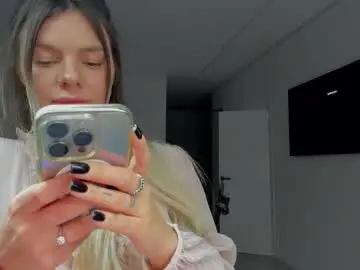 Lallie_  live sex cam