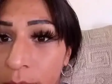 Neesi_romero  live sex cam