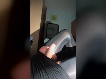 Nicollesofby  live sex cam