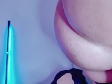 Nikkyblush  live sex cam