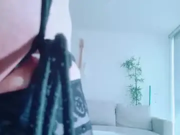 Nikkyblush  live sex cam