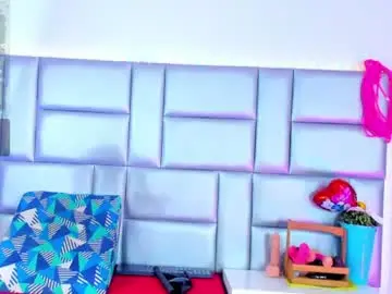 Ninaniicole  live sex cam