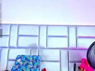 Ninaniicole  live sex cam