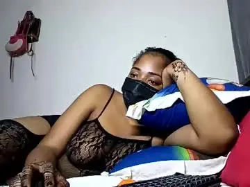 Sexxybooty254  live sex cam