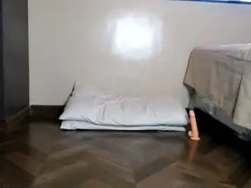 Shyeve2004  live sex cam