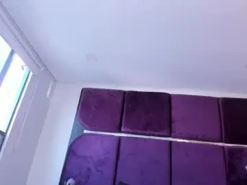Tokio_petit  live sex cam