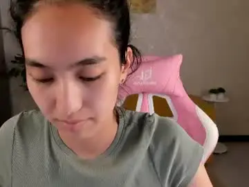Yummy_lamii  live sex cam