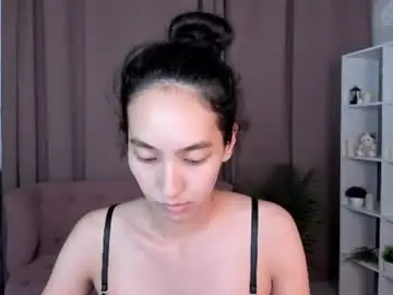 Yummy_lamii  live sex cam