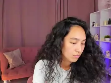 Yummy_lamii  live sex cam