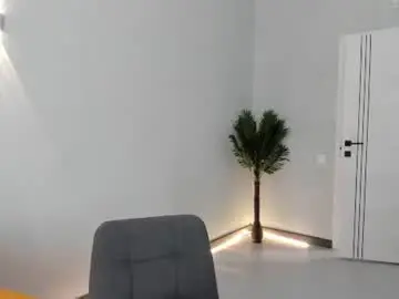 Yummy_lamii  live sex cam