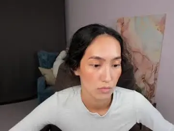 Yummy_lamii  live sex cam