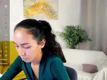 Yummy_lamii  live sex cam