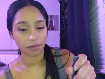 Bignaturalmami  live sex cam
