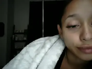 Bignaturalmami  live sex cam