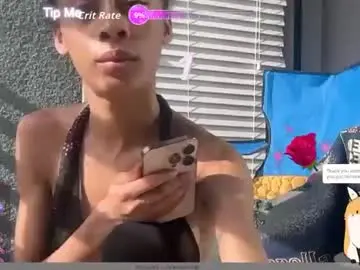 Honeydewhigh  live sex cam