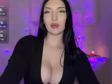 Honeym00nbae  live sex cam