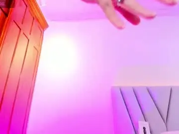 Laurencurve  live sex cam