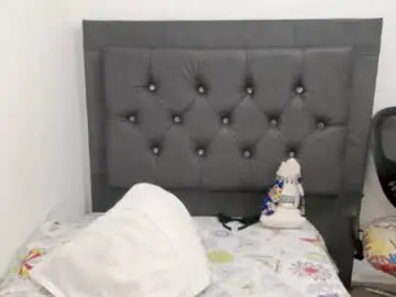 Lily_robertss_  live sex cam