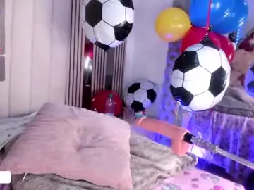 Lizzyponcee  live sex cam