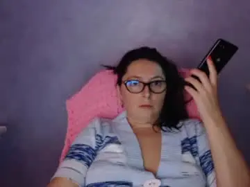 Luckylinda23  live sex cam