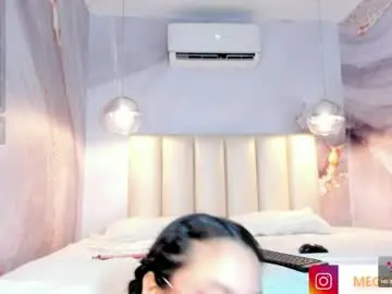 Meggy_mae  live sex cam