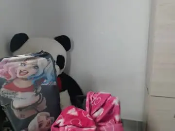 Naomylux1  live sex cam