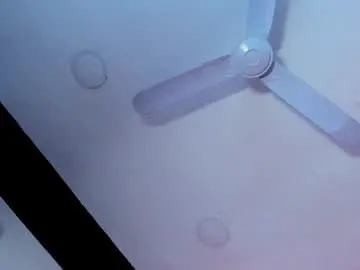 Rosyroos  live sex cam