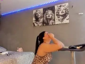 Sexyzoe_69  live sex cam