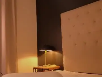 Sun_place  live sex cam