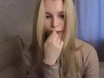 Yennaone  live sex cam