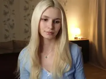 Yennaone  live sex cam