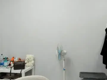 Amina_artin  live sex cam