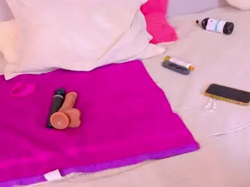 Josselynbrown  live sex cam