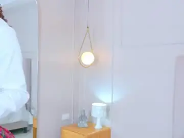 Josselynbrown  live sex cam